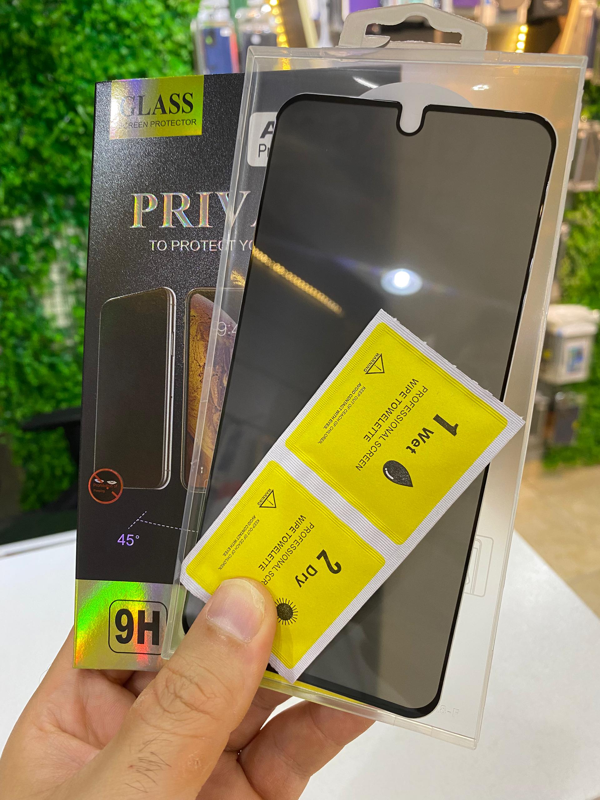 WhatsApp Image 2025-08-27 at 8.34.01 PM لصقة مظلمة iPhone 16 - الصورة 1